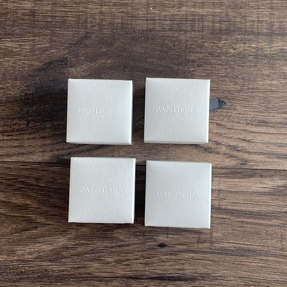 Pandora gift bags & boxes - Picture 3 of 4